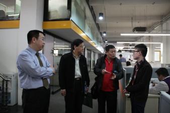 大學(xué)生電子商務(wù)就業(yè)懇談會(huì) 洞察行業(yè)趨勢(shì)，規(guī)劃職業(yè)未來(lái)